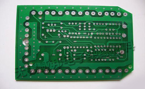 線路板顯影中產生泡沫對線路板消泡劑的要求