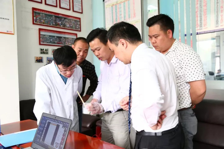 消泡劑標(biāo)準(zhǔn)的高要求，中聯(lián)邦芳烴抽提消泡劑可滿足！