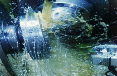 切削液可以使用切削液消泡劑來解決泡沫，我們竟然不知道？