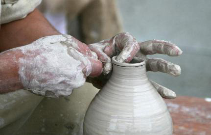 我們造不出優質的陶瓷，還不是因為沒使用陶瓷消泡劑