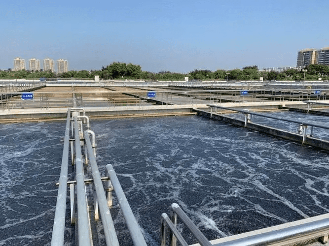 在水處理時如何使用消泡劑