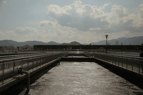 中聯邦工業污水處理消泡劑：污水起泡的最佳解決方案